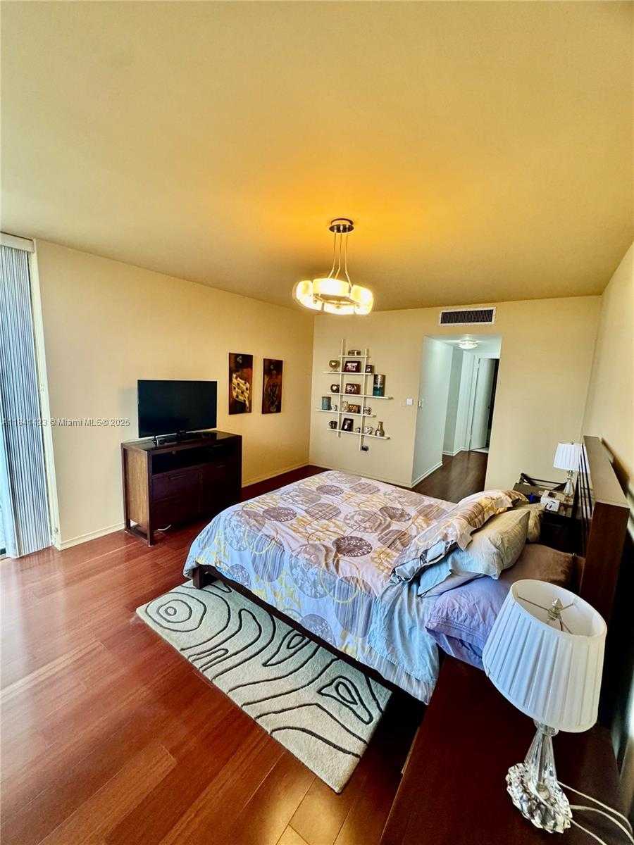 Small Image of 20100 WEST COUNTRY CLUB DR #PH-04, Aventura Number 11