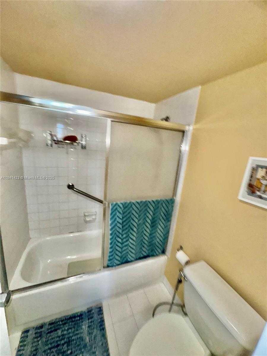 Small Image of 20100 WEST COUNTRY CLUB DR #PH-04, Aventura Number 12