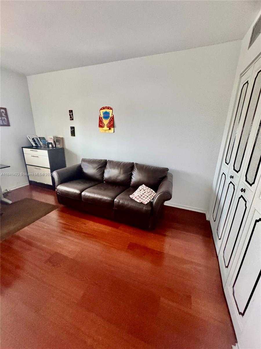 Small Image of 20100 WEST COUNTRY CLUB DR #PH-04, Aventura Number 15