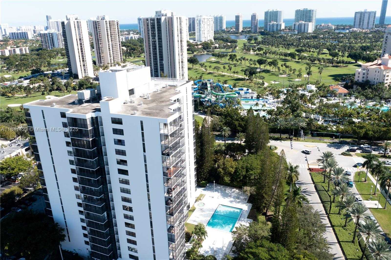 Small Image of 20100 WEST COUNTRY CLUB DR #PH-04, Aventura Number 22