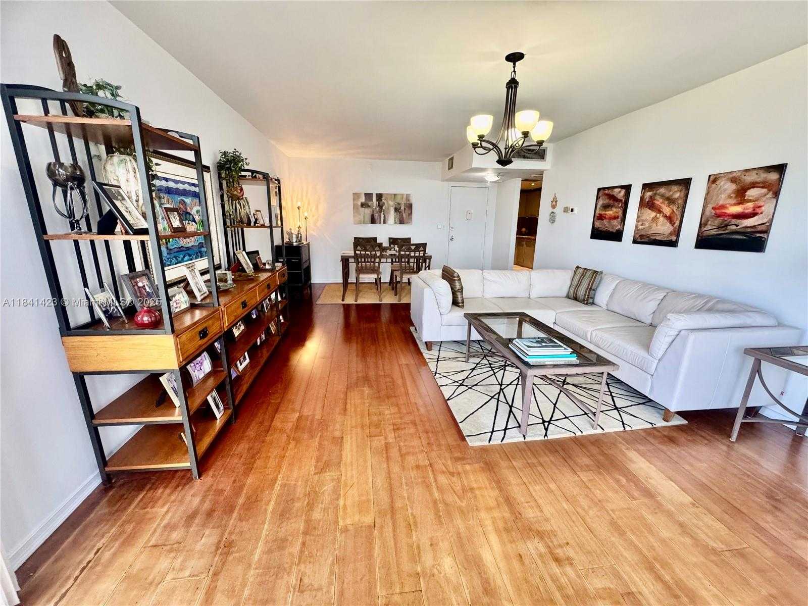 Small Image of 20100 WEST COUNTRY CLUB DR #PH-04, Aventura Number 5