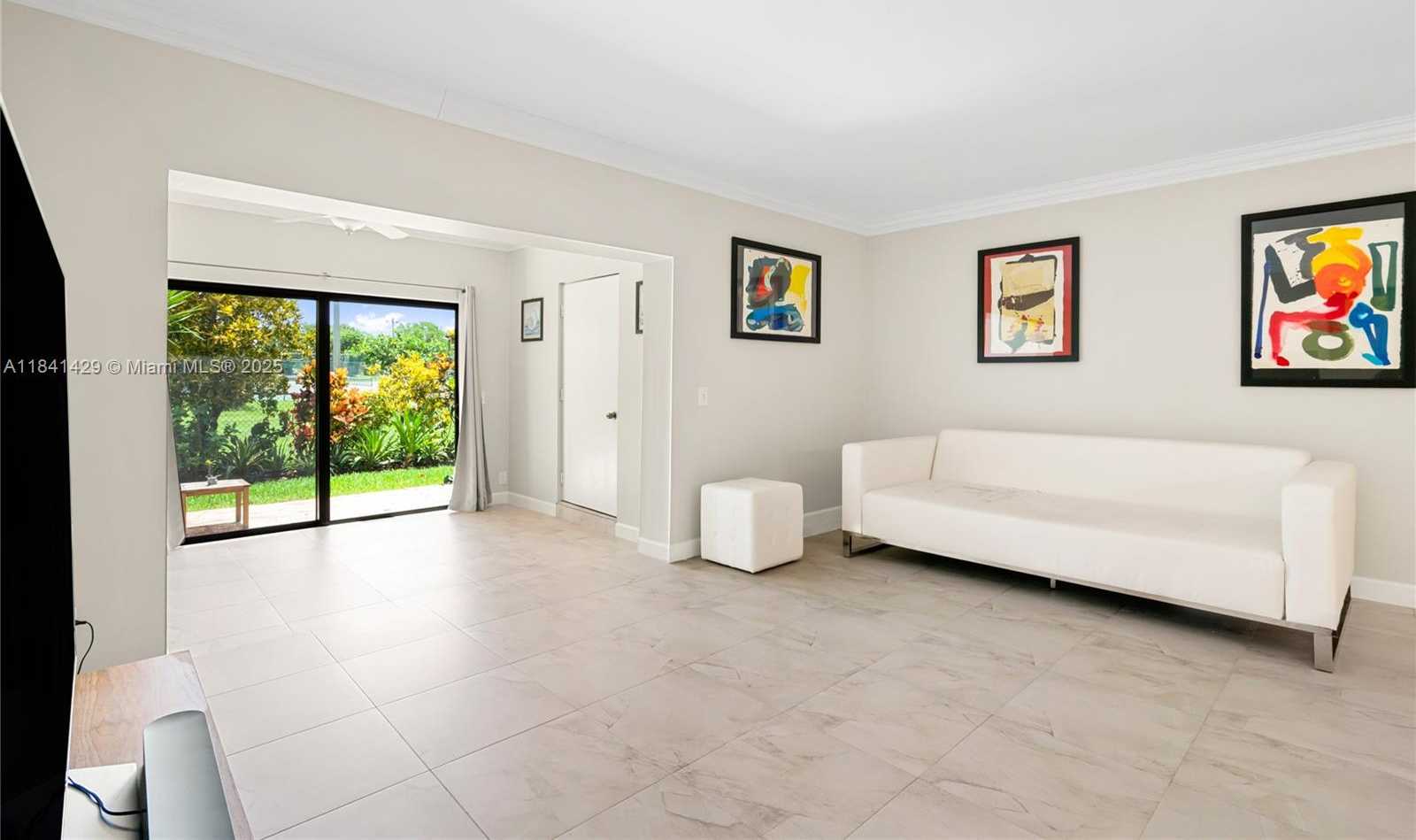 Small Image of 2159 NORTH 14TH AVE, Hollywood Number 18