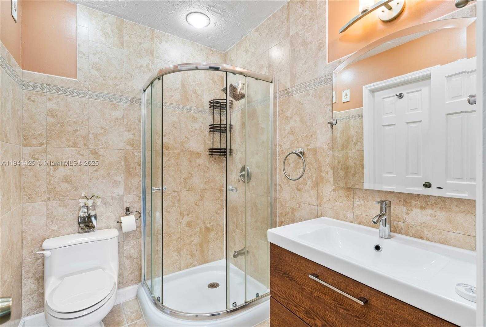 Small Image of 2159 NORTH 14TH AVE, Hollywood Number 32
