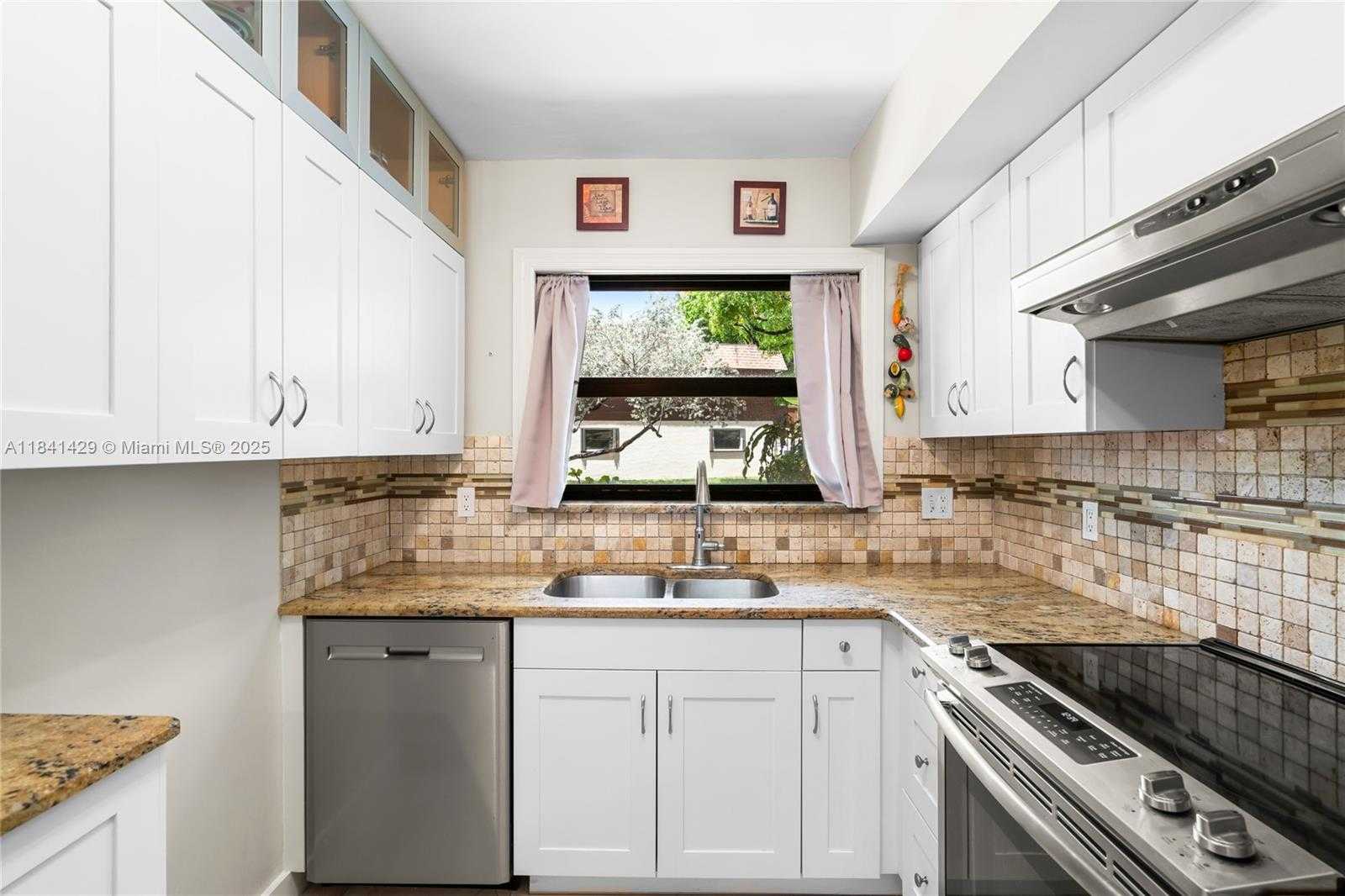 Small Image of 2159 NORTH 14TH AVE, Hollywood Number 7