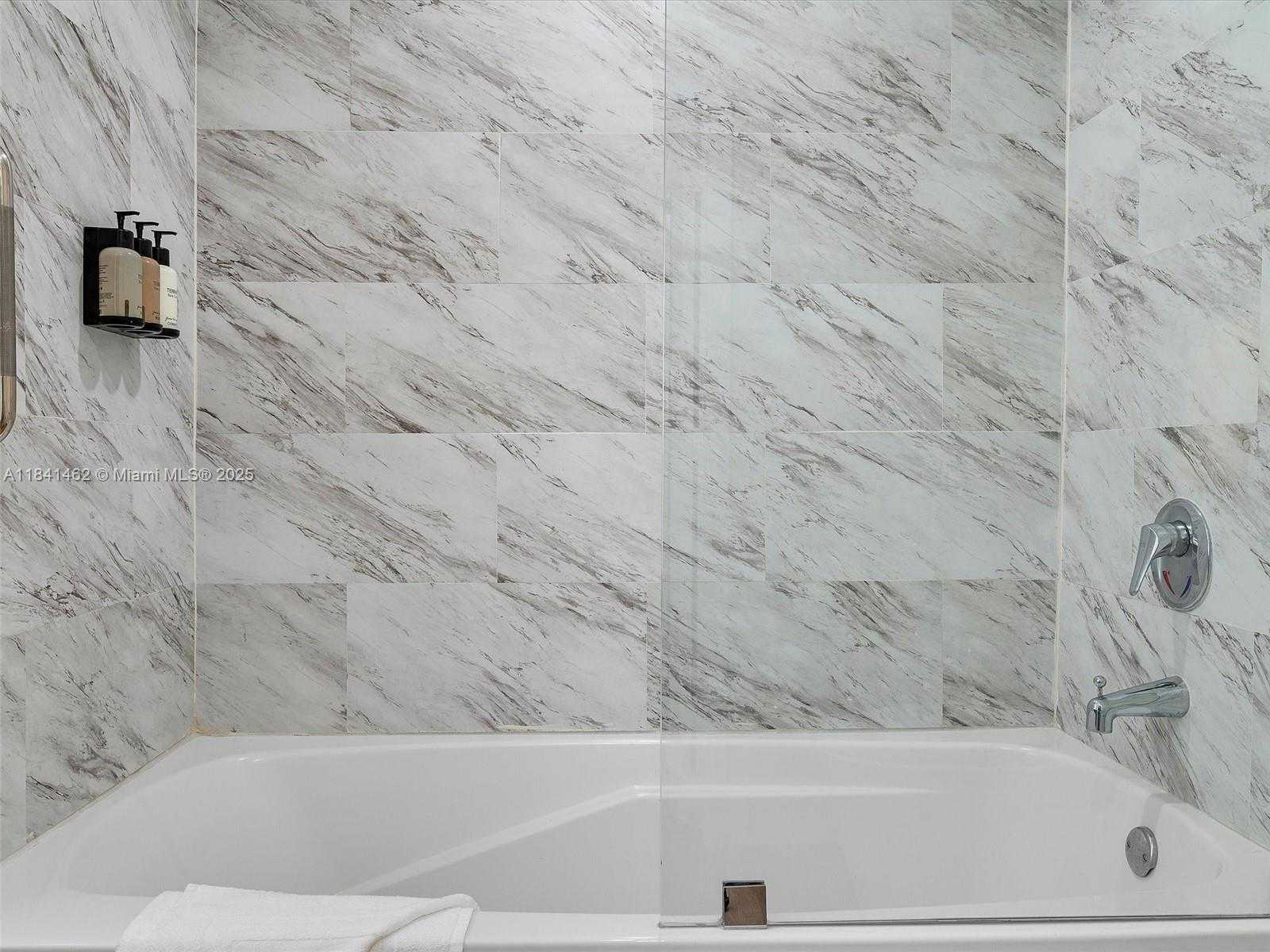 Small Image of 2889 MCFARLANE RD #2105, Miami Number 17