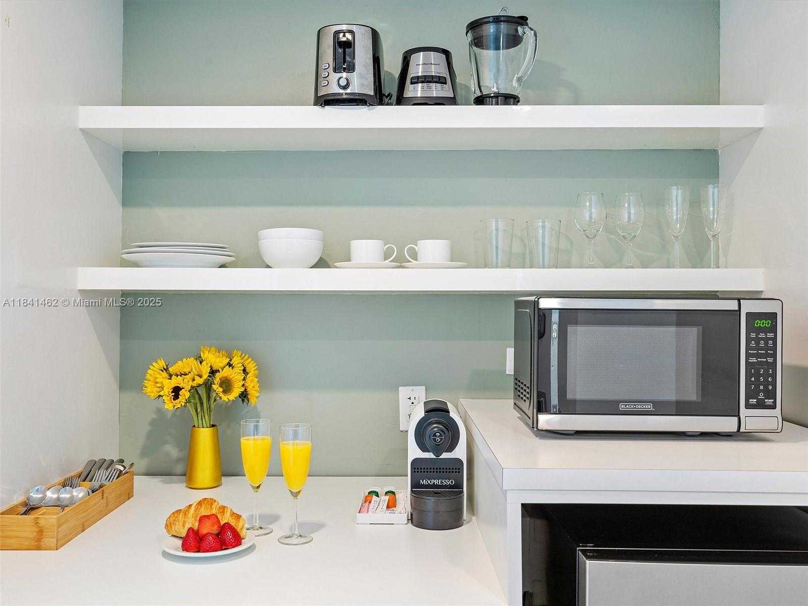 Small Image of 2889 MCFARLANE RD #2105, Miami Number 29
