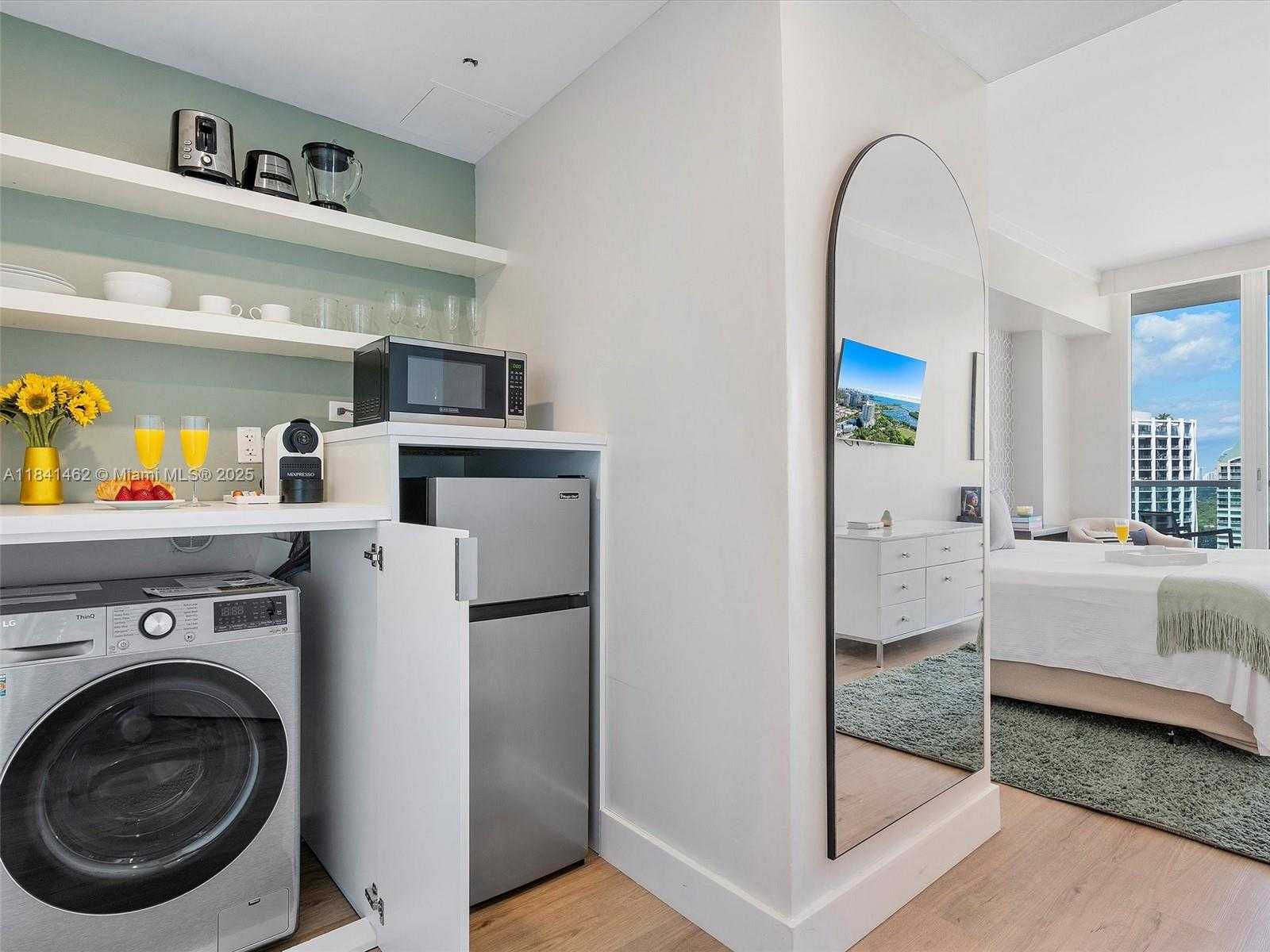 Small Image of 2889 MCFARLANE RD #2105, Miami Number 30