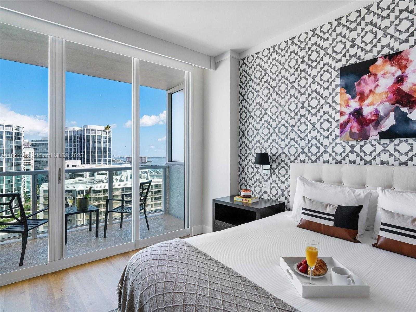 Small Image of 2889 MCFARLANE RD #2105, Miami Number 50