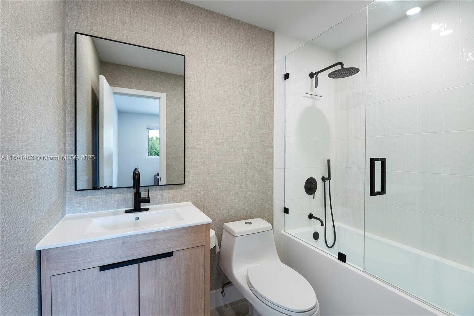 Small Image of 8225 SOUTH WEST 81ST CT, Miami Number 17