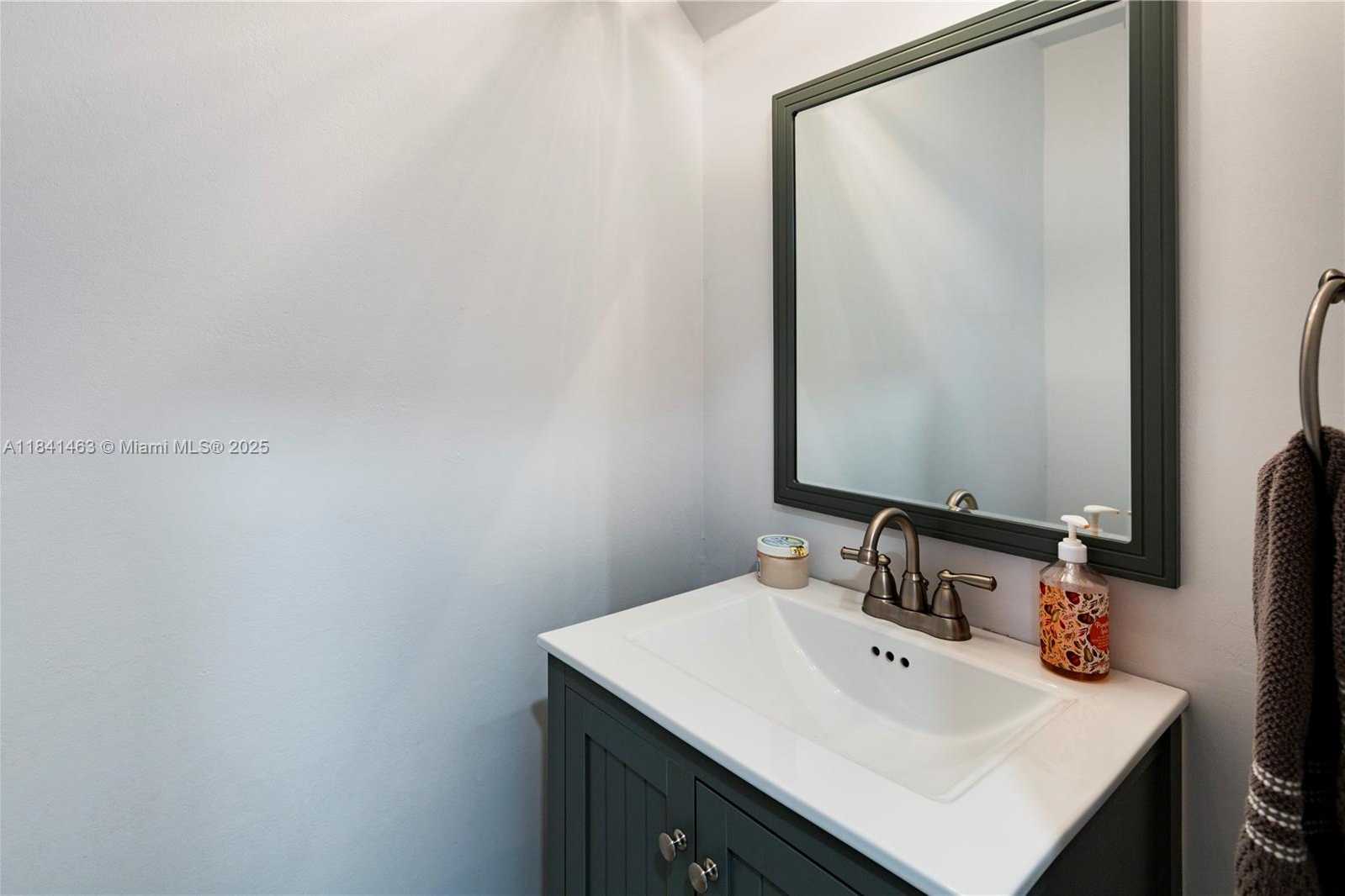 Small Image of 8225 SOUTH WEST 81ST CT, Miami Number 20