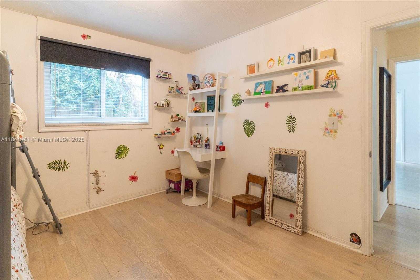 Small Image of 3165 JACKSON AVE #3, Miami Number 11