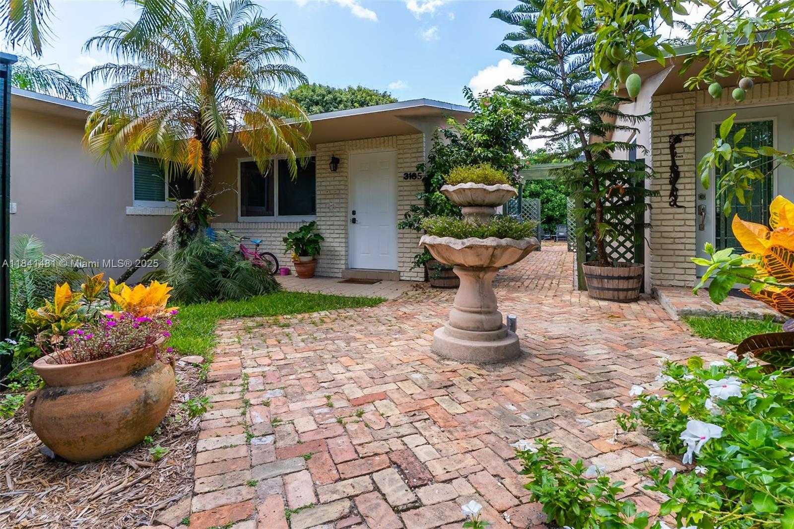 Small Image of 3165 JACKSON AVE #3, Miami Number 2