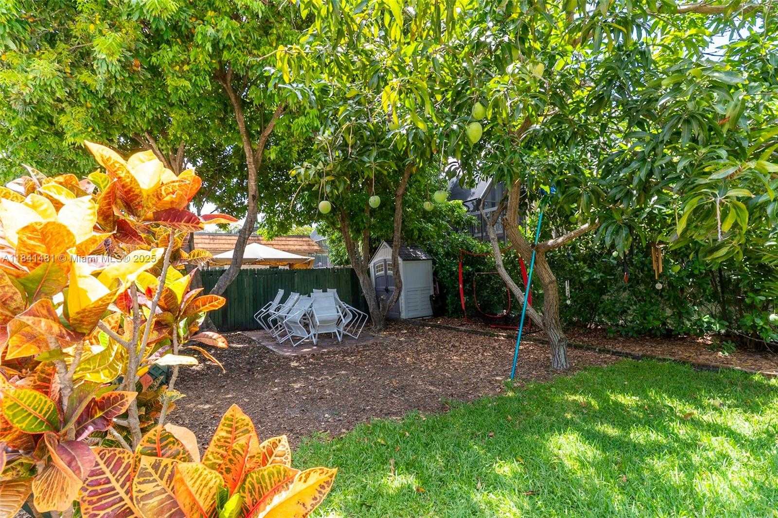 Small Image of 3165 JACKSON AVE #3, Miami Number 4