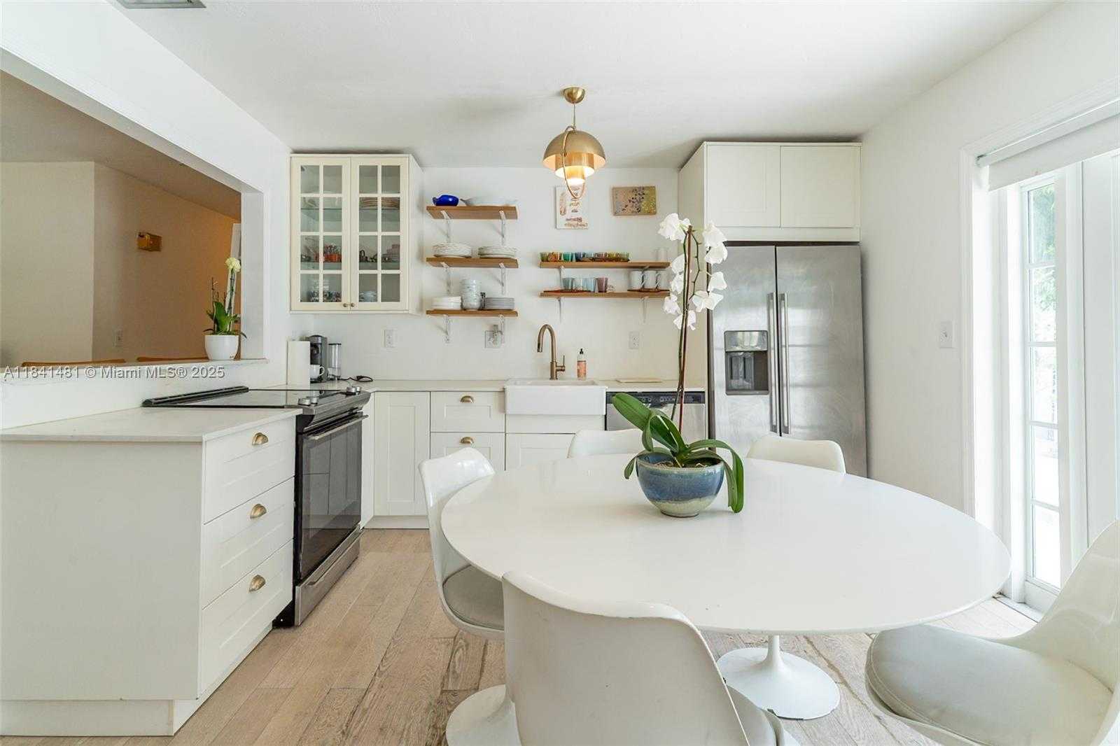 Small Image of 3165 JACKSON AVE #3, Miami Number 7