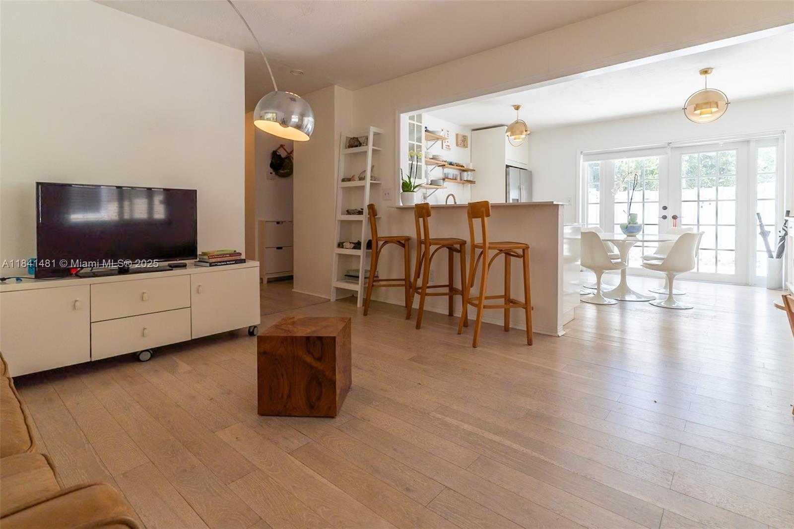 Small Image of 3165 JACKSON AVE #3, Miami Number 8