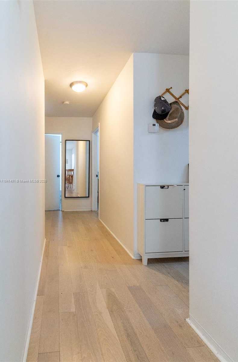 Small Image of 3165 JACKSON AVE #3, Miami Number 9