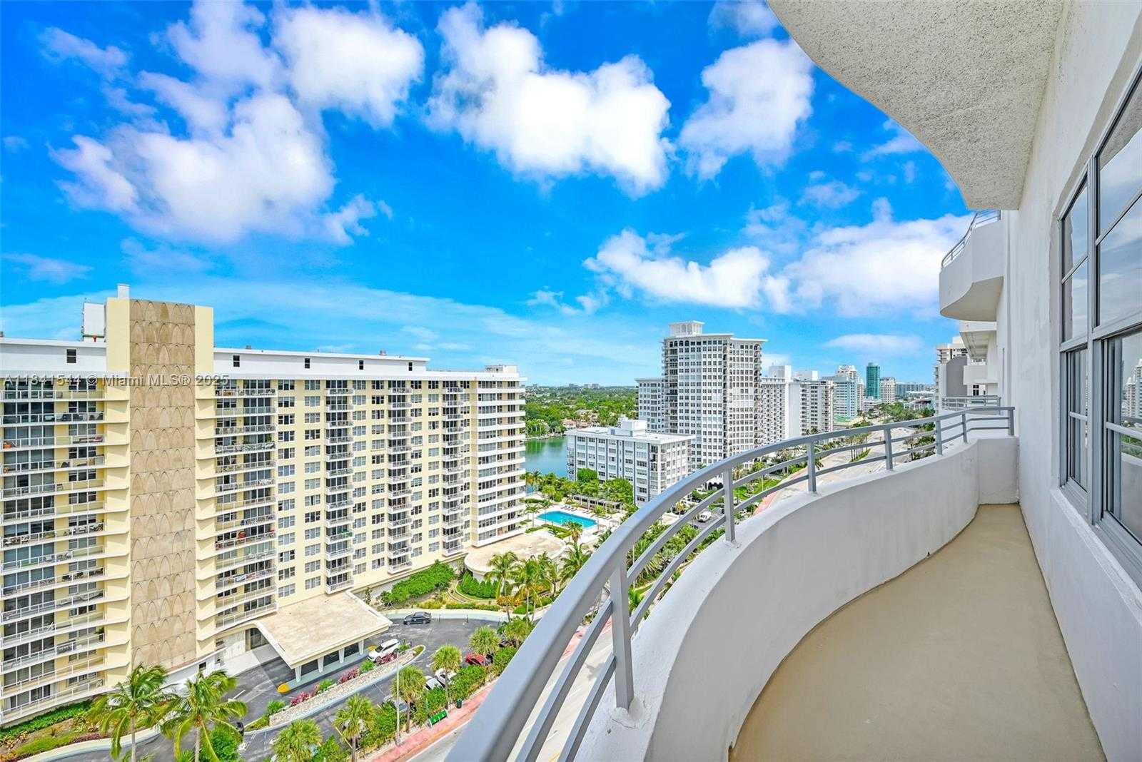 Small Image of 5555 COLLINS AVE #17A, Miami Beach Number 16