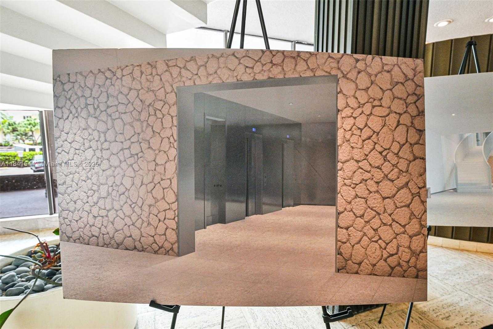 Small Image of 5555 COLLINS AVE #17A, Miami Beach Number 36