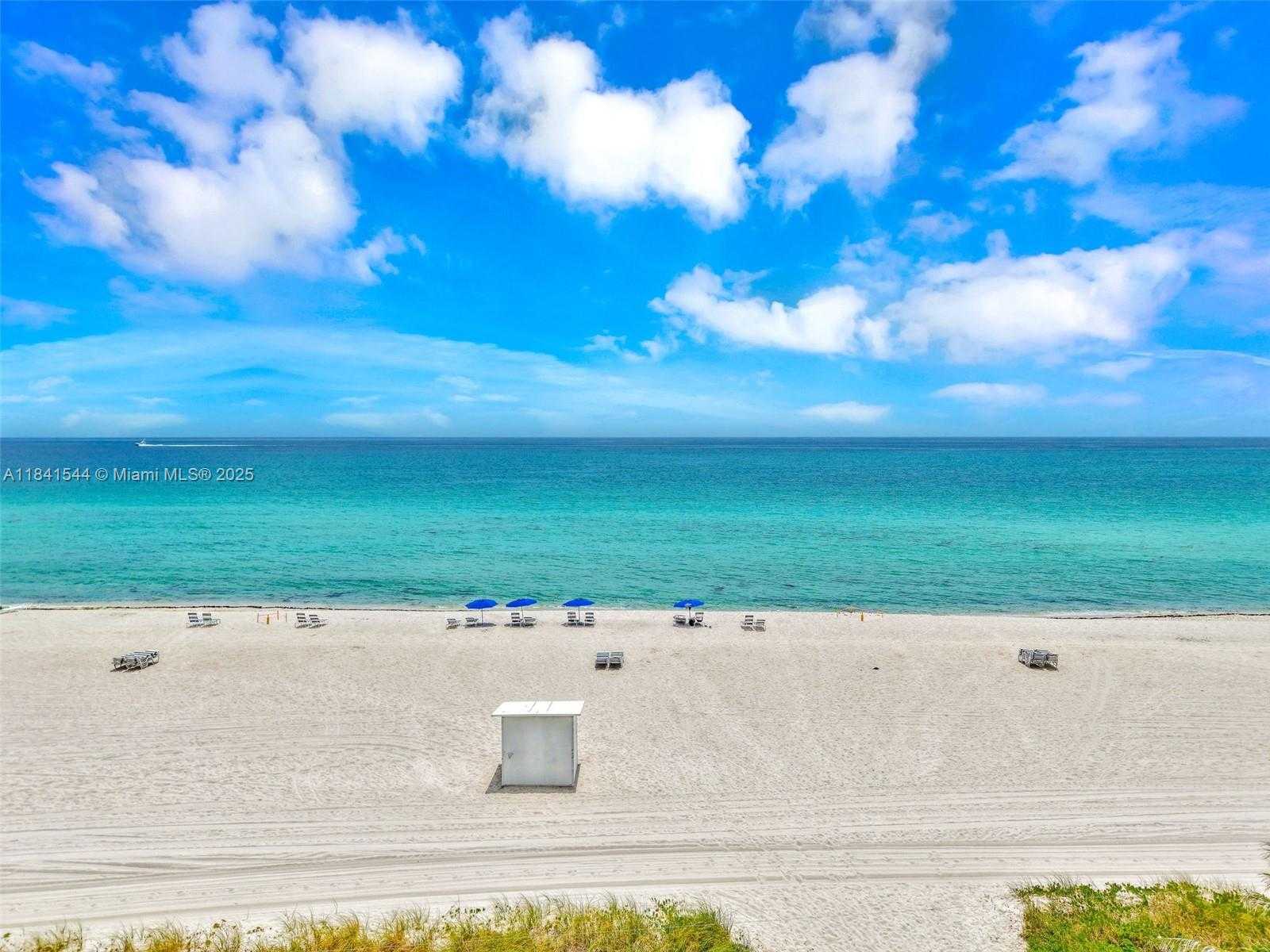 Small Image of 5555 COLLINS AVE #17A, Miami Beach Number 51
