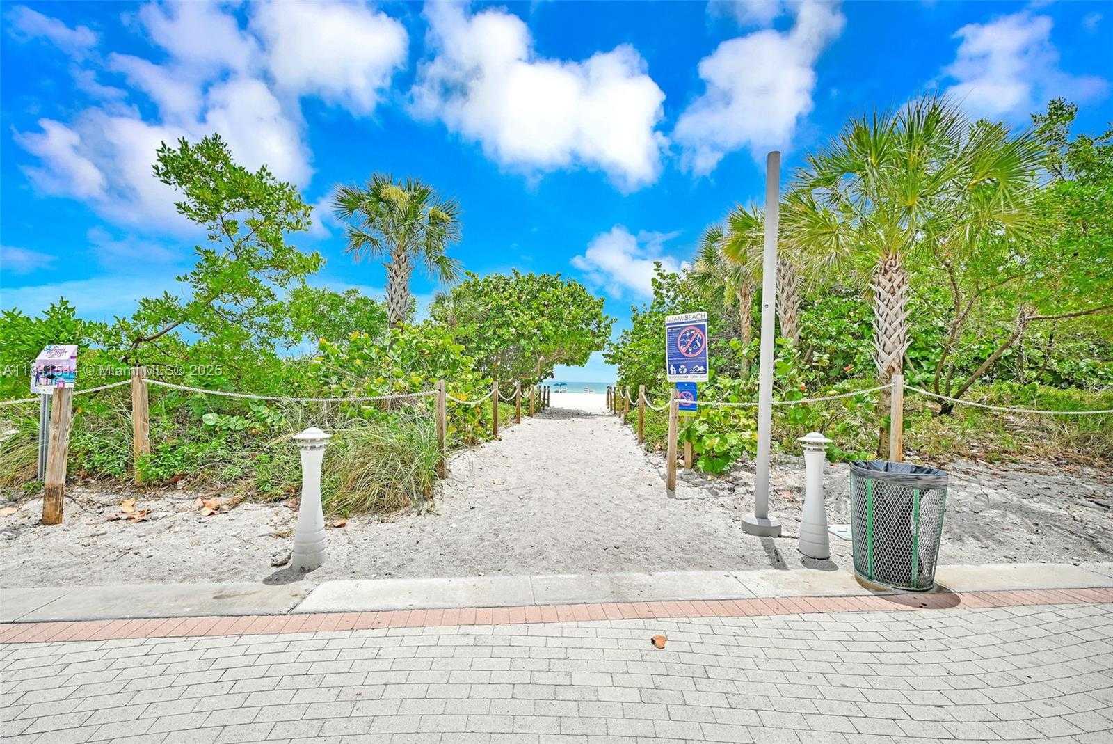 Small Image of 5555 COLLINS AVE #17A, Miami Beach Number 54
