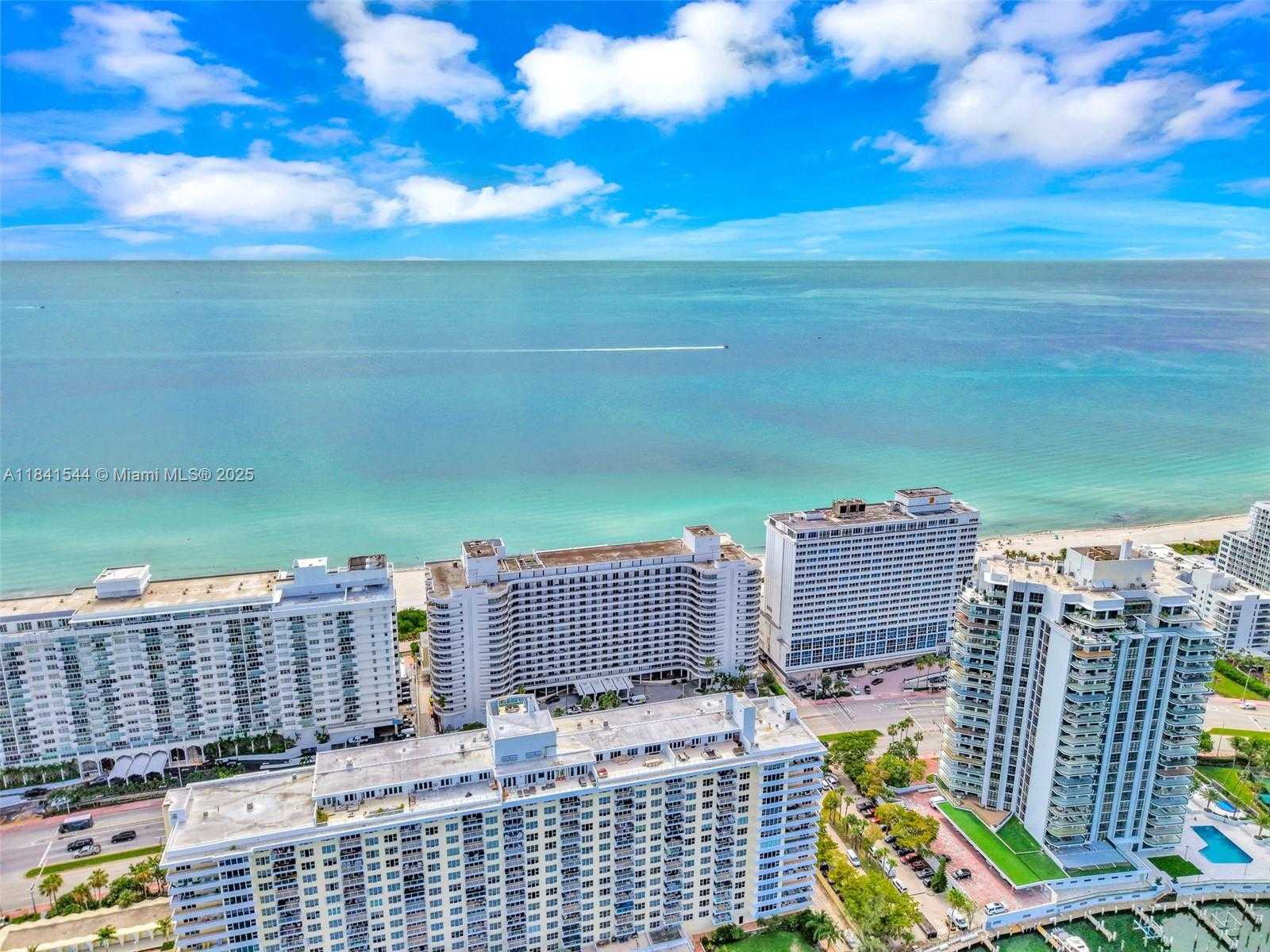 Small Image of 5555 COLLINS AVE #17A, Miami Beach Number 61