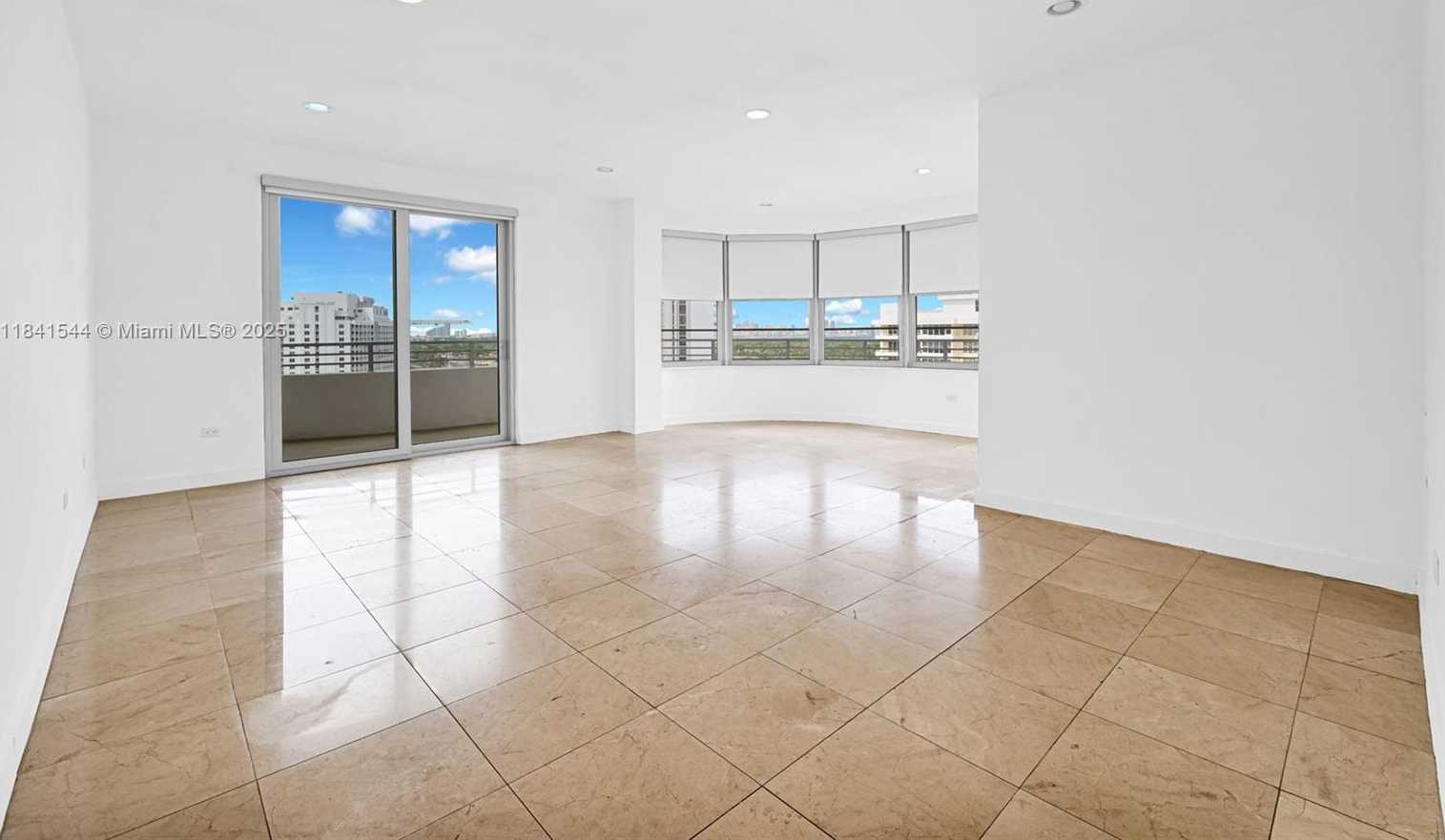 Small Image of 5555 COLLINS AVE #17A, Miami Beach Number 9