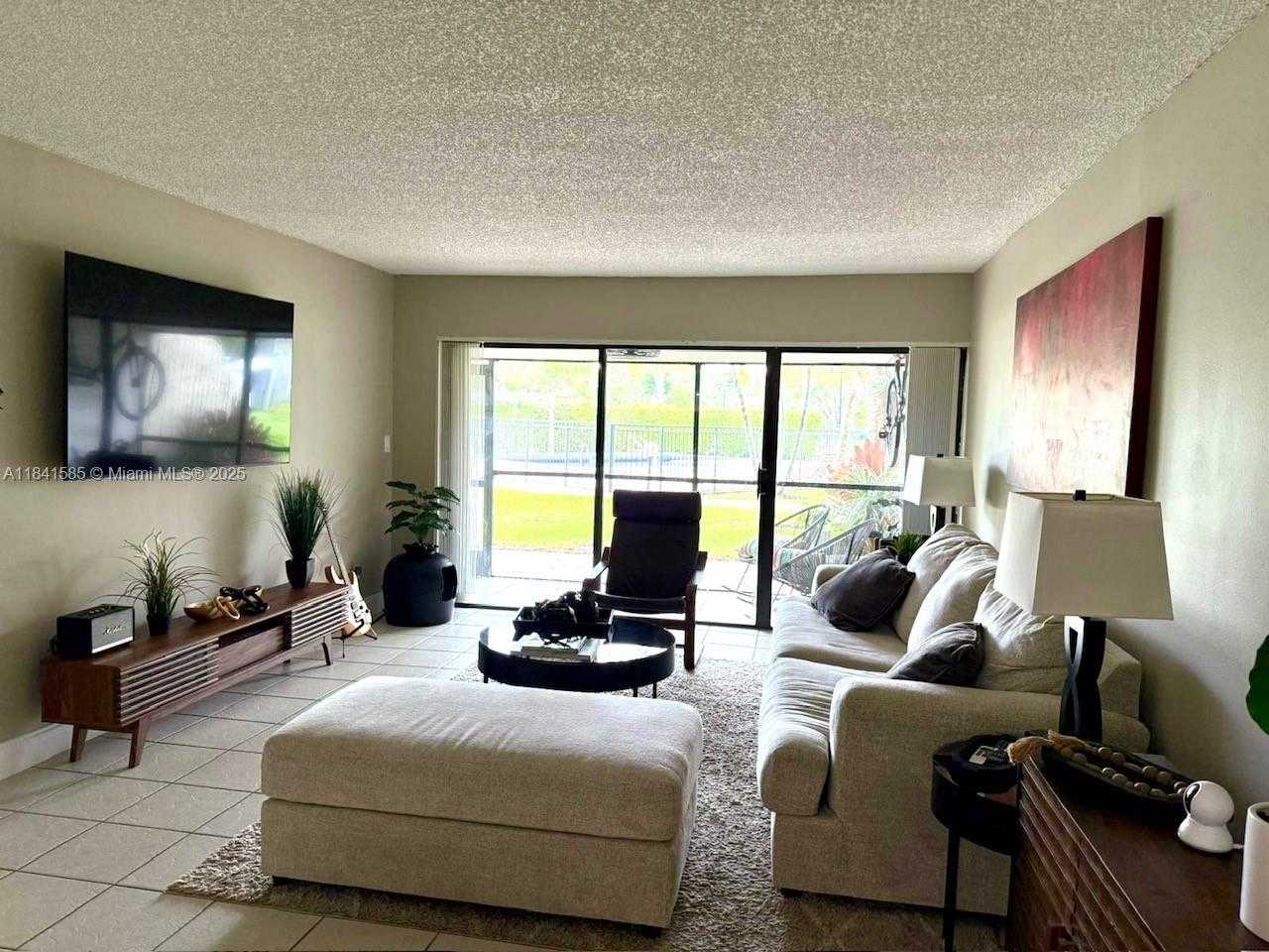 Small Image of 210 LAKEVIEW DR #102, Weston Number 10