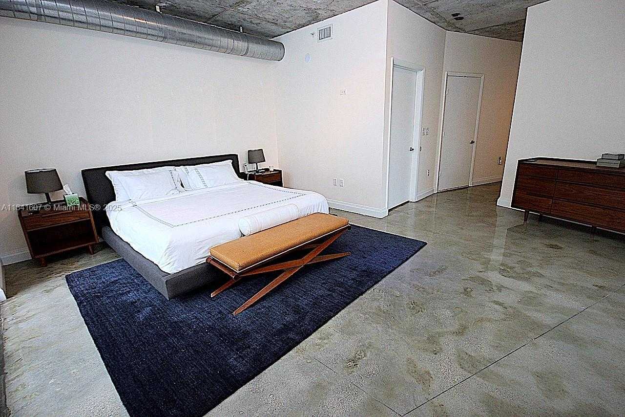 Small Image of 2001 MERIDIAN AVE #314, Miami Beach Number 11