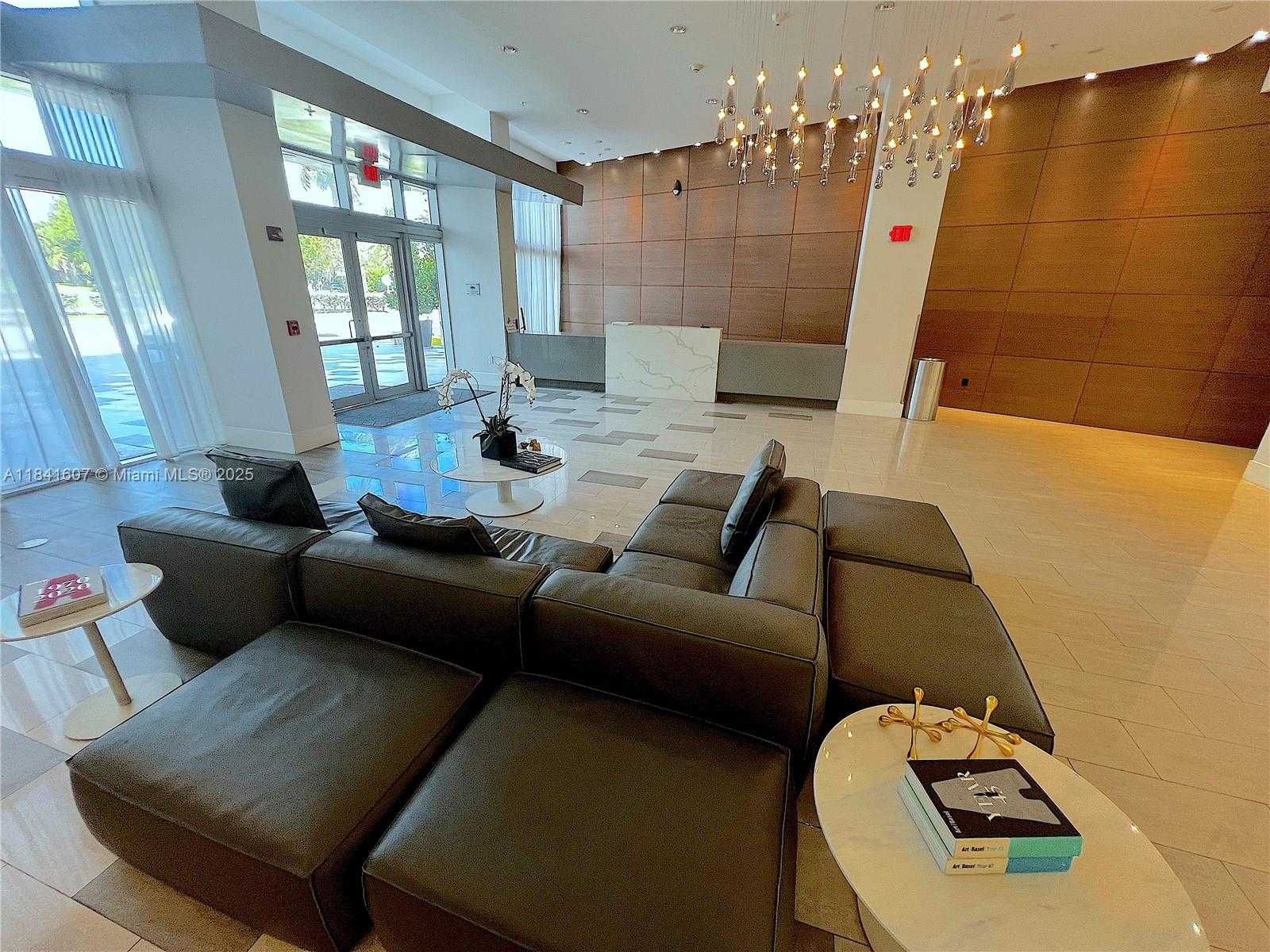 Small Image of 2001 MERIDIAN AVE #314, Miami Beach Number 32