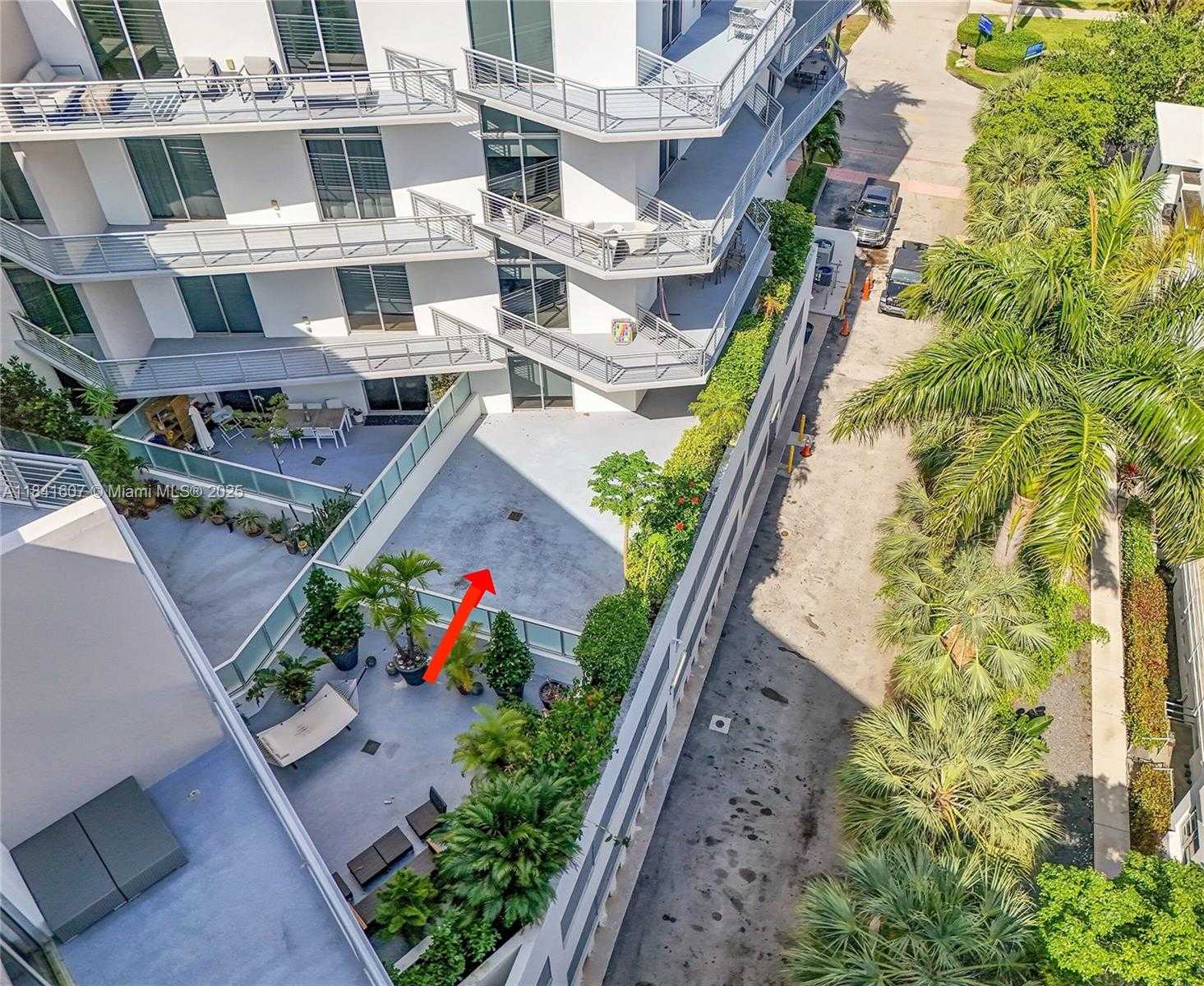 Small Image of 2001 MERIDIAN AVE #314, Miami Beach Number 40