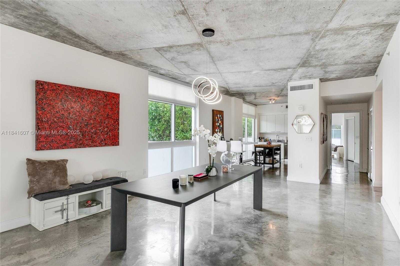 Small Image of 2001 MERIDIAN AVE #314, Miami Beach Number 5