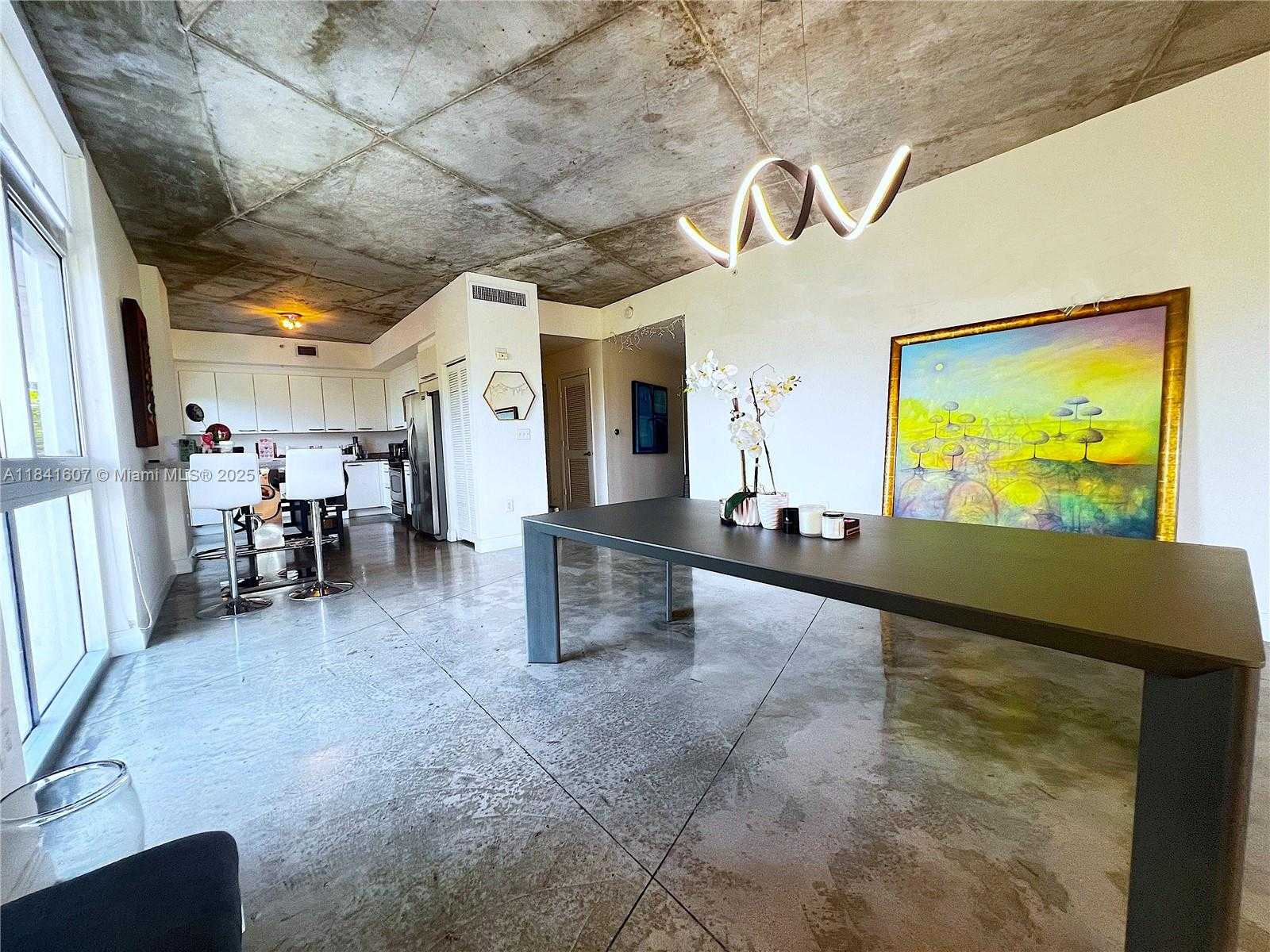 Small Image of 2001 MERIDIAN AVE #314, Miami Beach Number 8