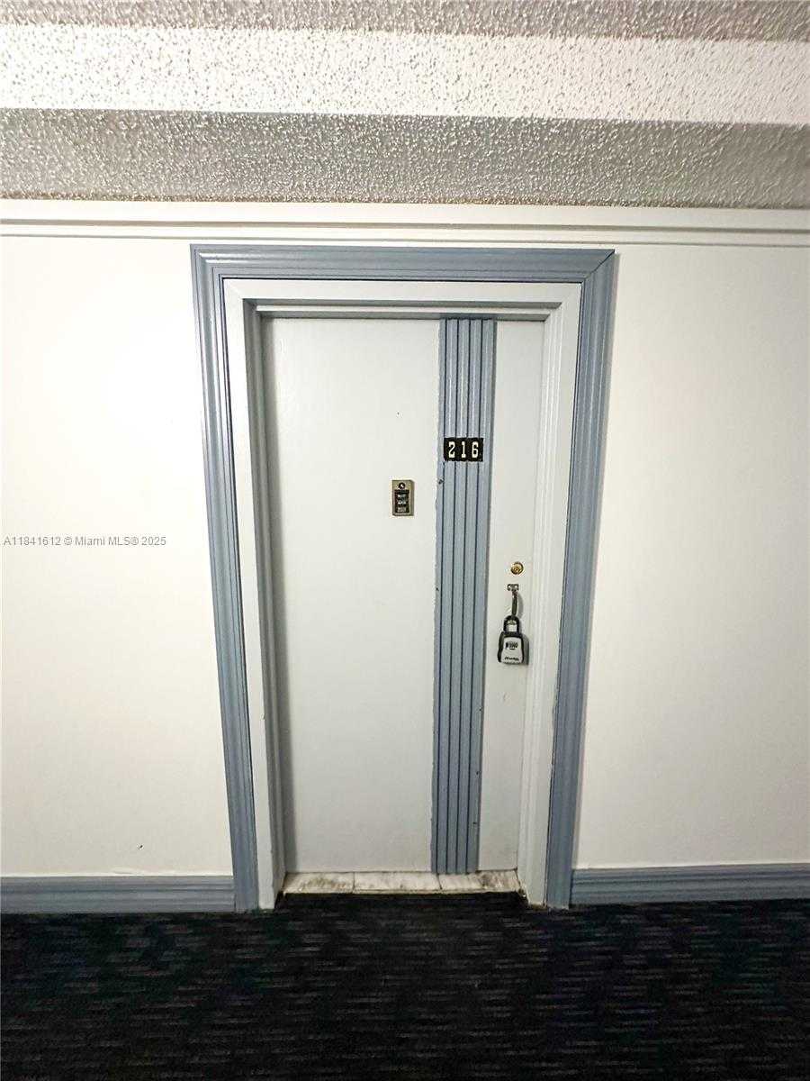 Small Image of 17011 NORTH BAY RD #216, Sunny Isles Beach Number 15