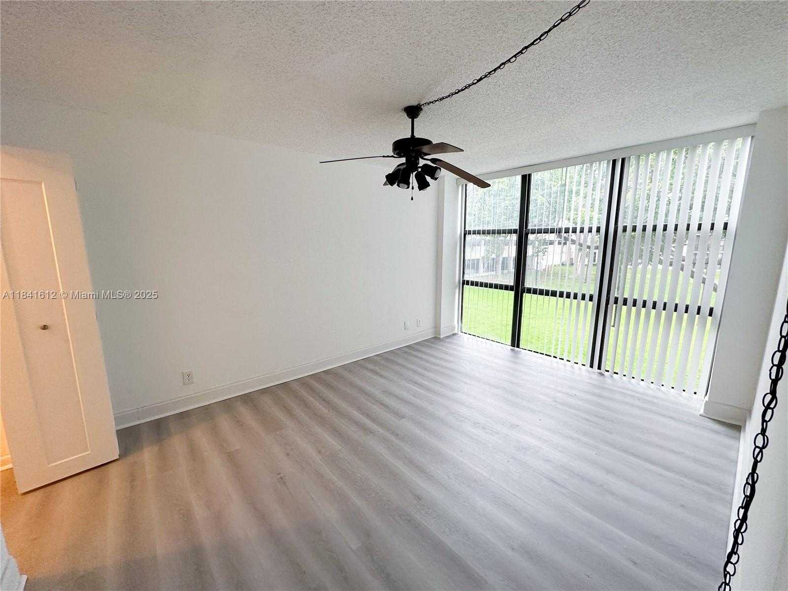 Small Image of 17011 NORTH BAY RD #216, Sunny Isles Beach Number 8