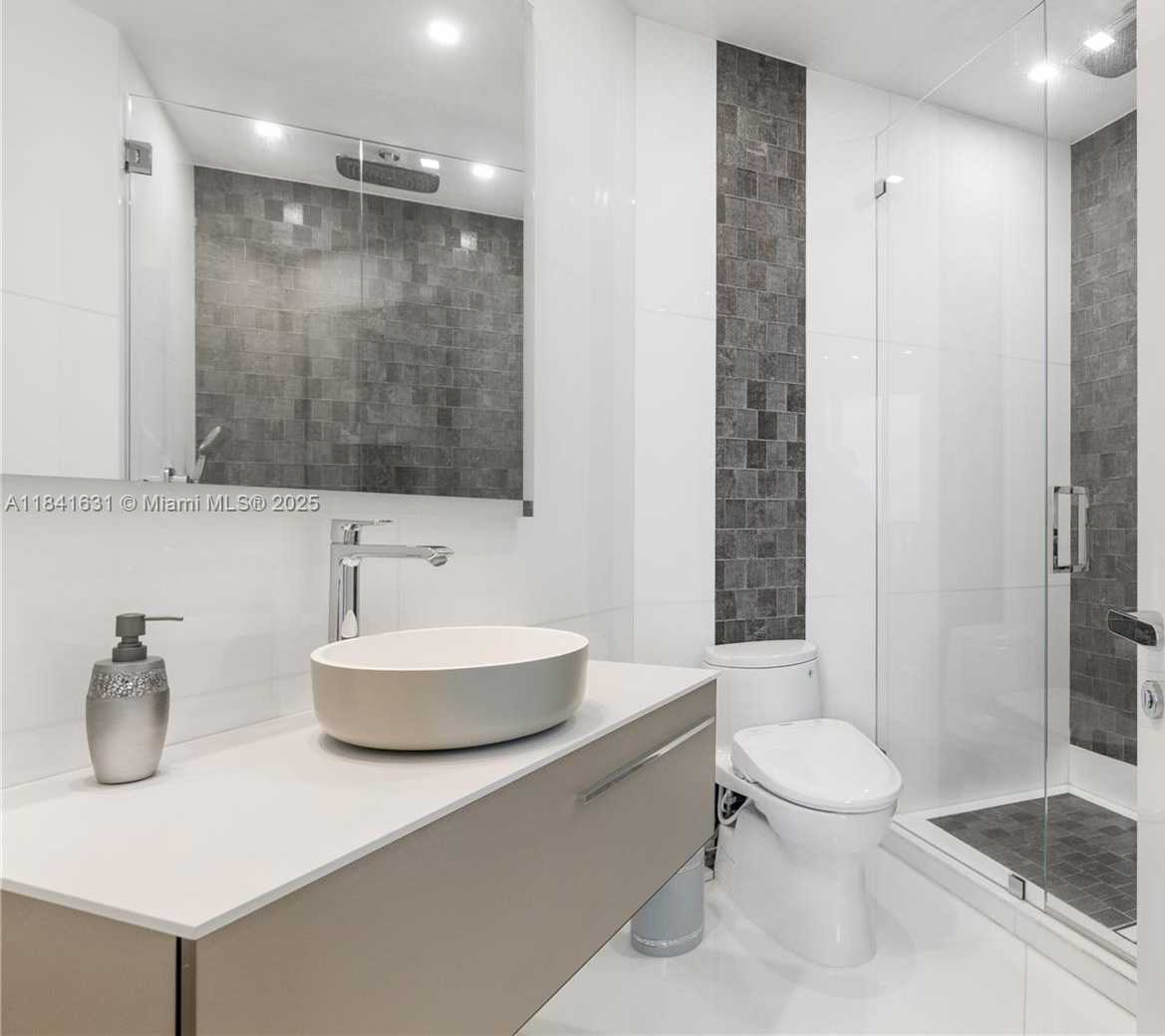 Small Image of 17875 COLLINS AVE #PH4701, Sunny Isles Beach Number 30
