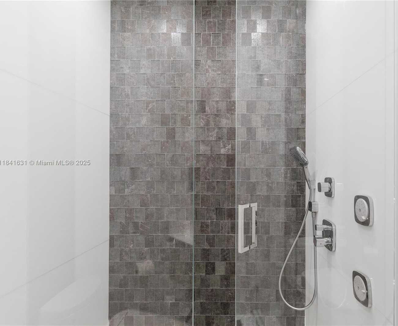 Small Image of 17875 COLLINS AVE #PH4701, Sunny Isles Beach Number 31