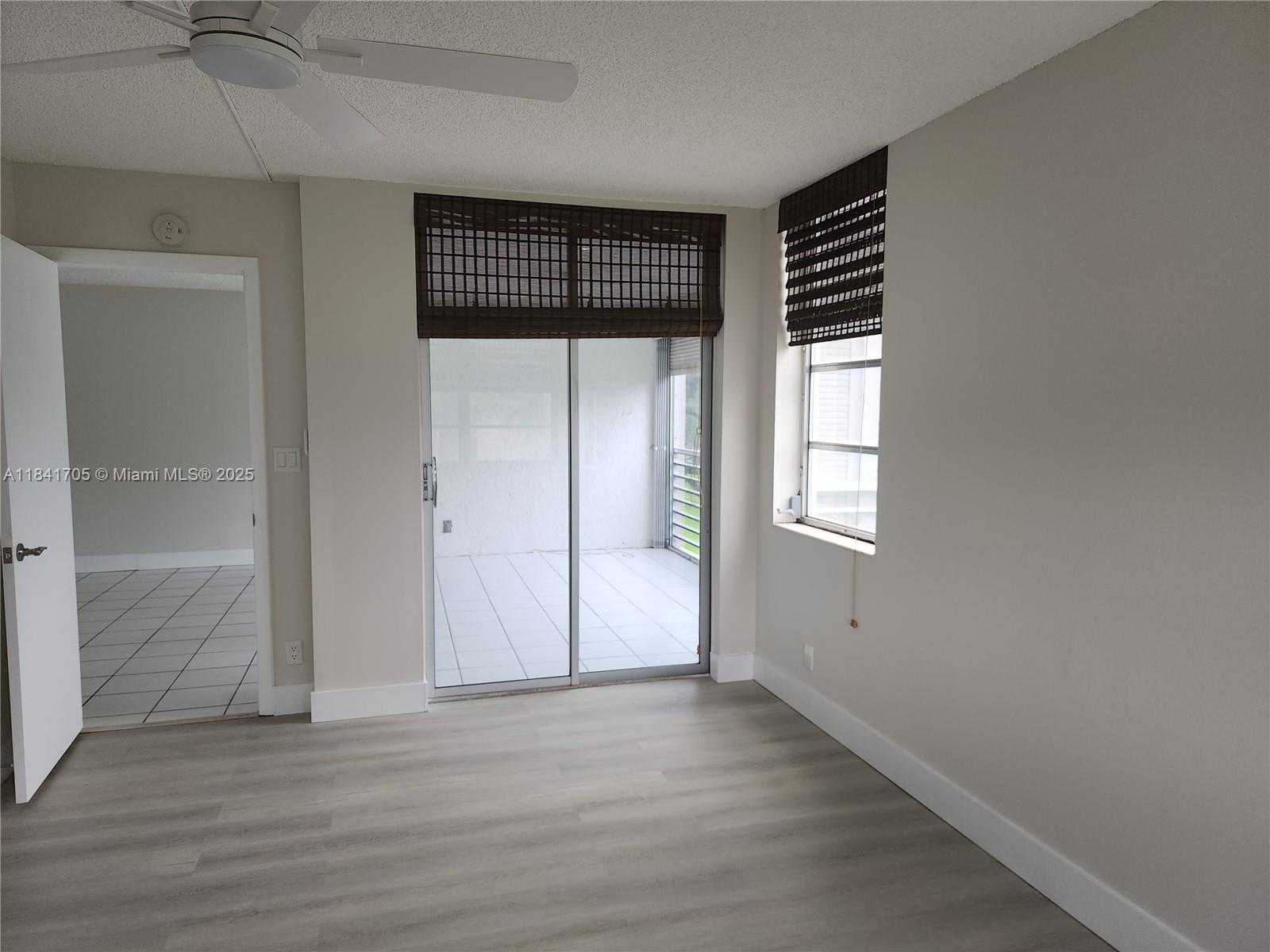 Small Image of 1900 SABAL PALM DR #305, Davie Number 11