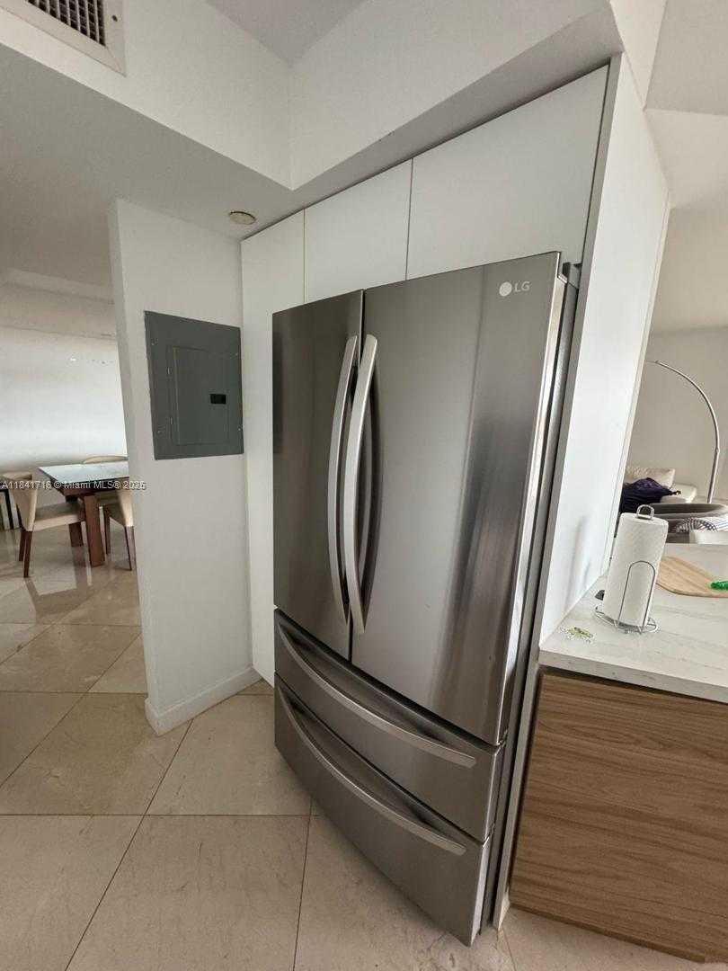 Small Image of 3610 YACHT CLUB DR #713, Aventura Number 10