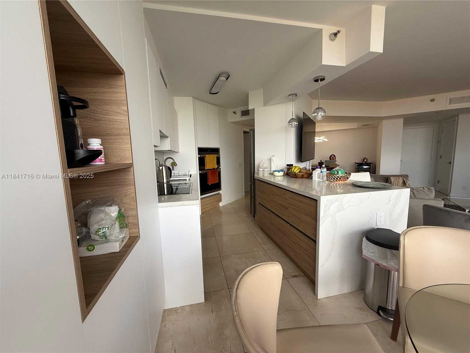 Small Image of 3610 YACHT CLUB DR #713, Aventura Number 11