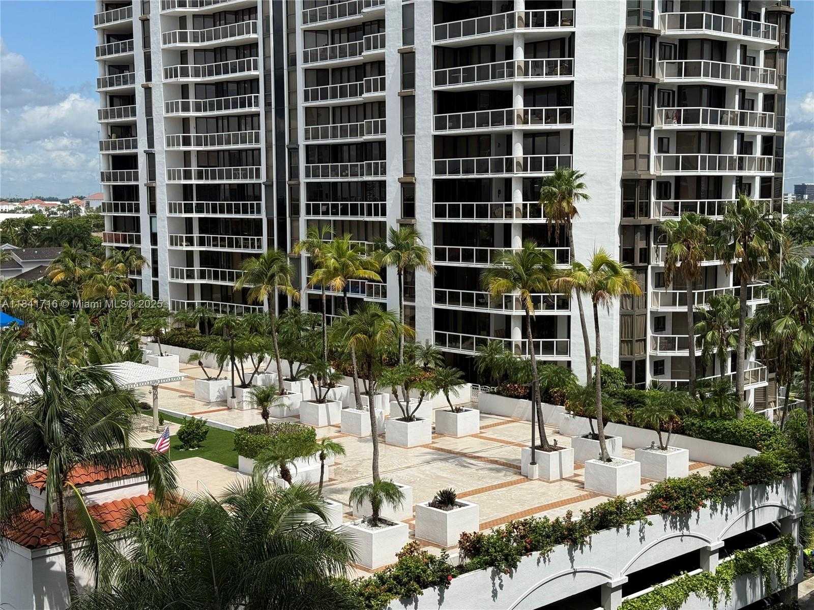 Small Image of 3610 YACHT CLUB DR #713, Aventura Number 27