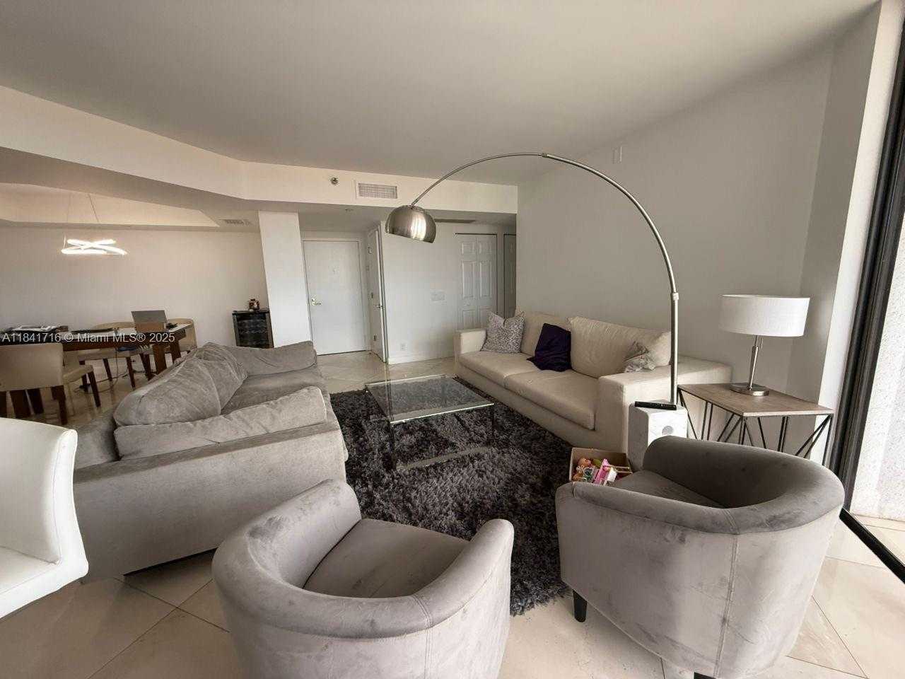 Small Image of 3610 YACHT CLUB DR #713, Aventura Number 3