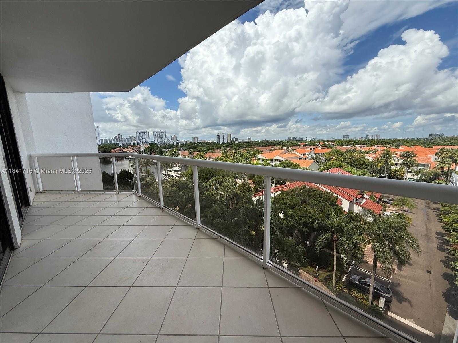 Small Image of 3610 YACHT CLUB DR #713, Aventura Number 30