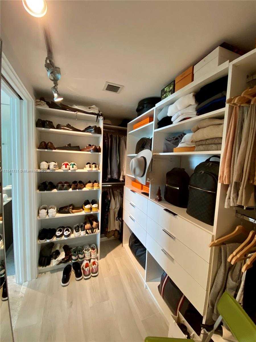 Small Image of 3131 NORTH EAST 7TH AVE #2801, Miami Number 15