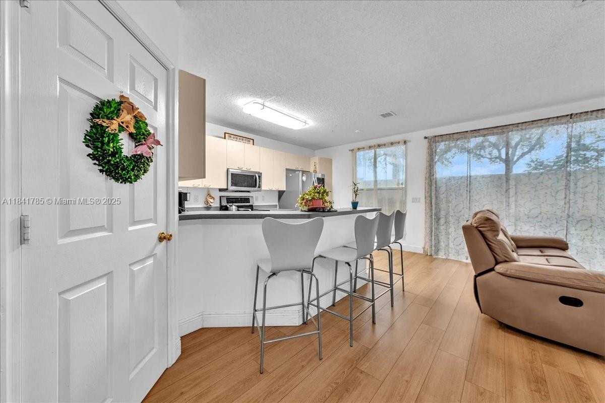 Small Image of 16354 SOUTH WEST 48TH ST, Miramar Number 11