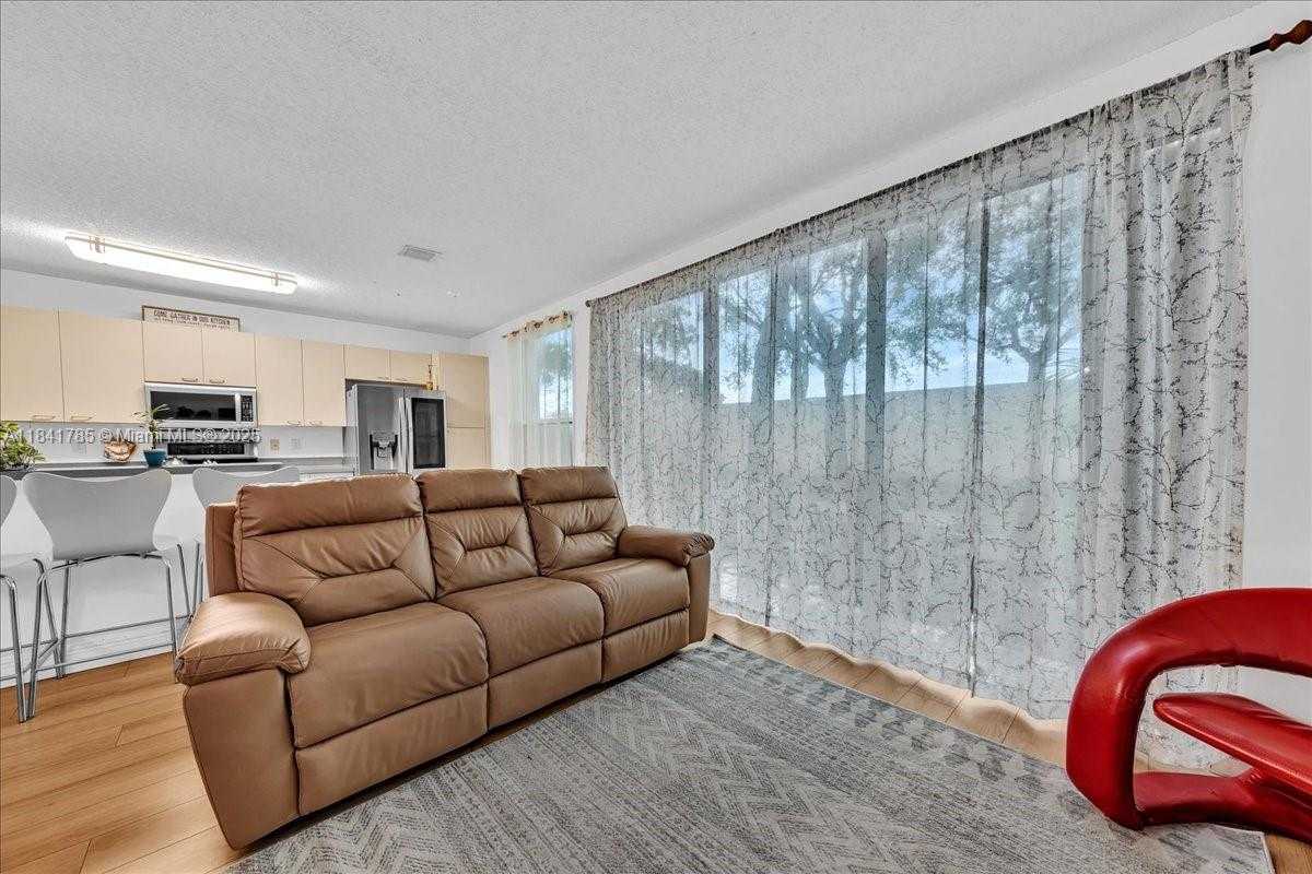 Small Image of 16354 SOUTH WEST 48TH ST, Miramar Number 13
