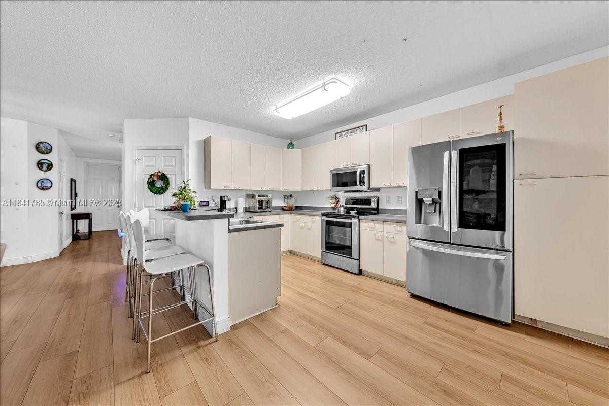 Small Image of 16354 SOUTH WEST 48TH ST, Miramar Number 17