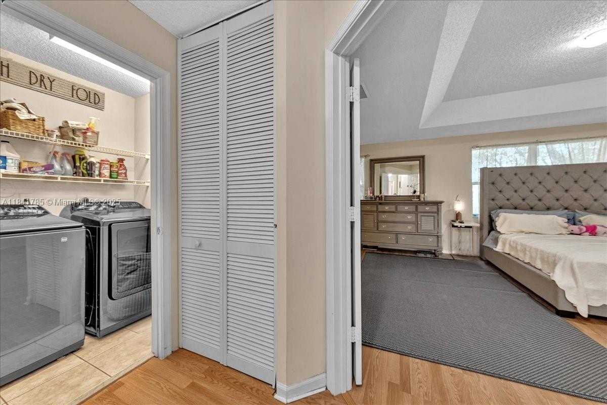 Small Image of 16354 SOUTH WEST 48TH ST, Miramar Number 25