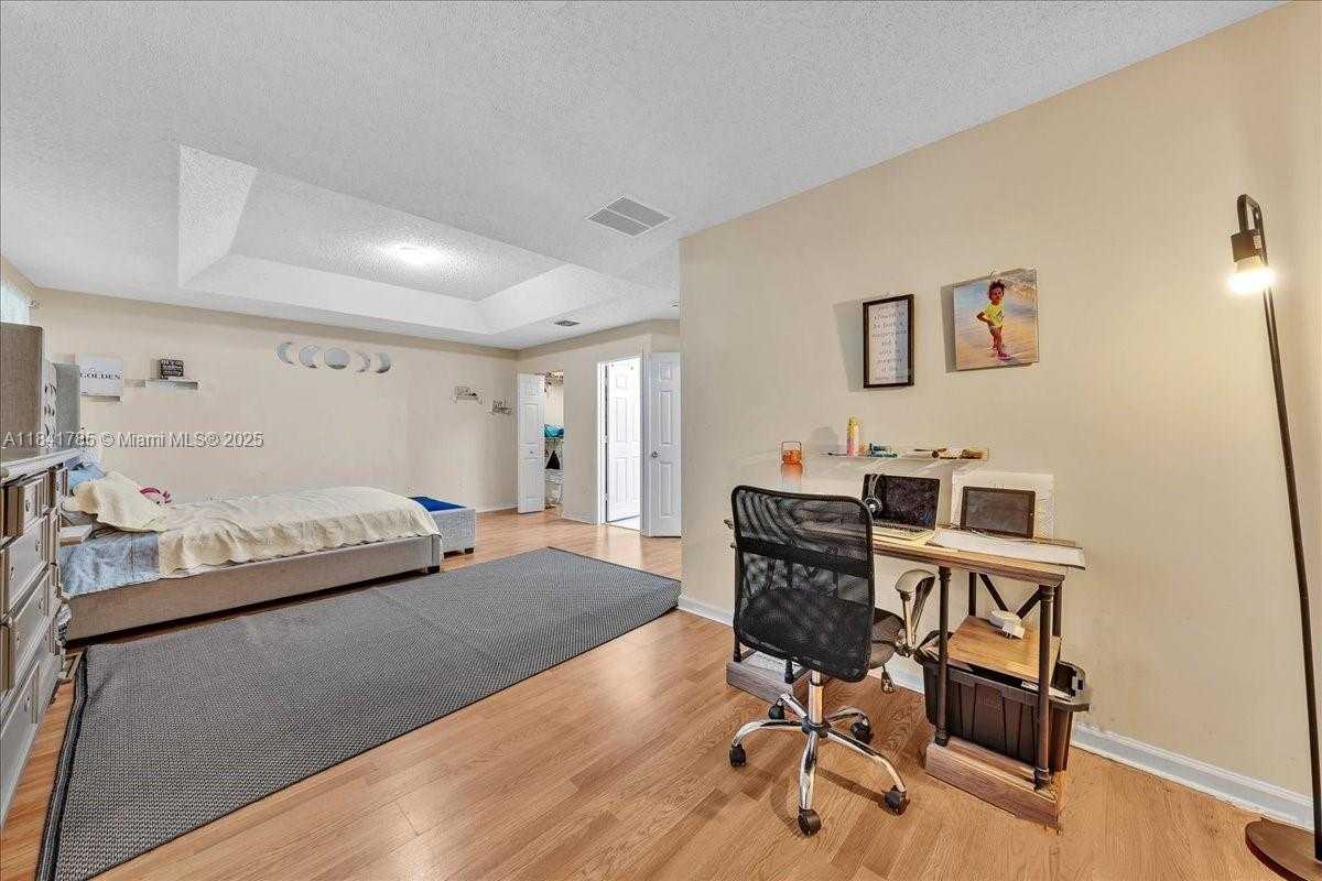 Small Image of 16354 SOUTH WEST 48TH ST, Miramar Number 31