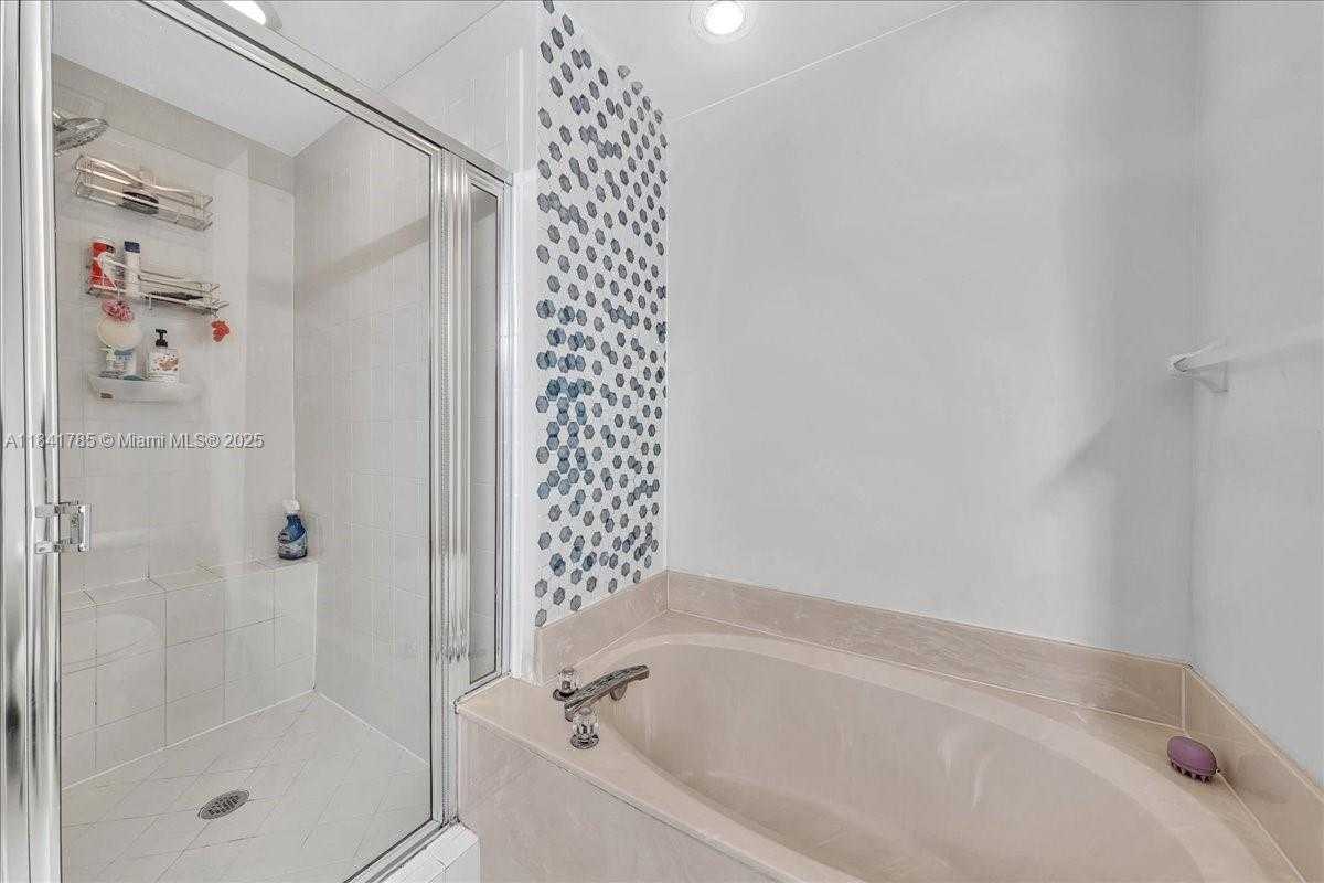 Small Image of 16354 SOUTH WEST 48TH ST, Miramar Number 33