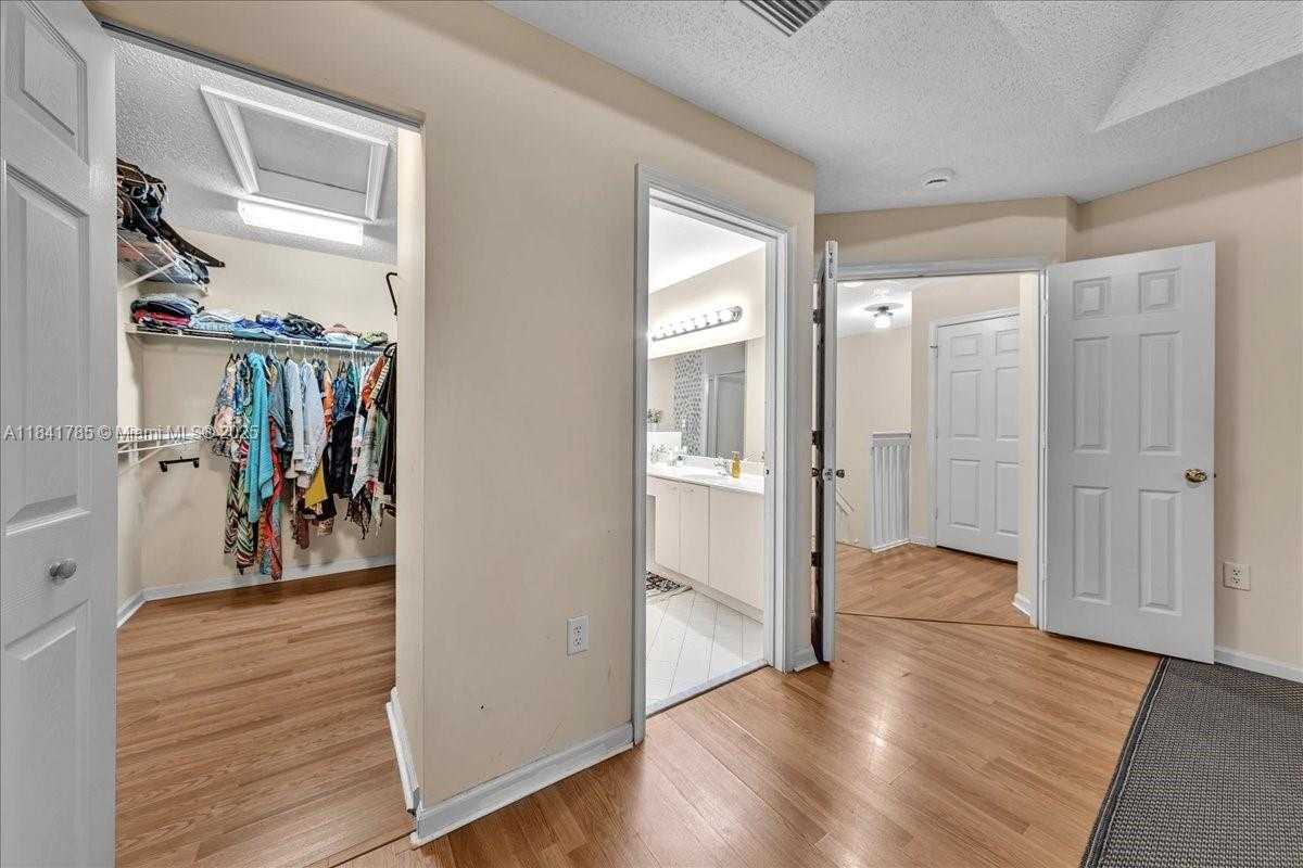 Small Image of 16354 SOUTH WEST 48TH ST, Miramar Number 35